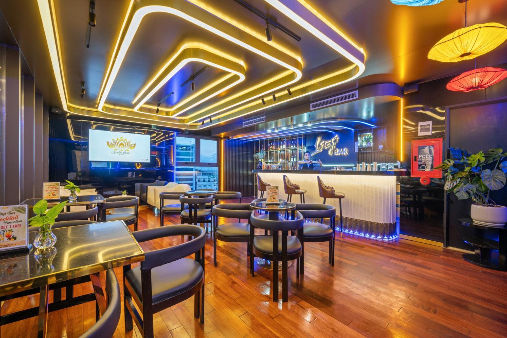 Golden Lotus Hotel Da Nang - Rooftop Bar Sea View Exterior foto