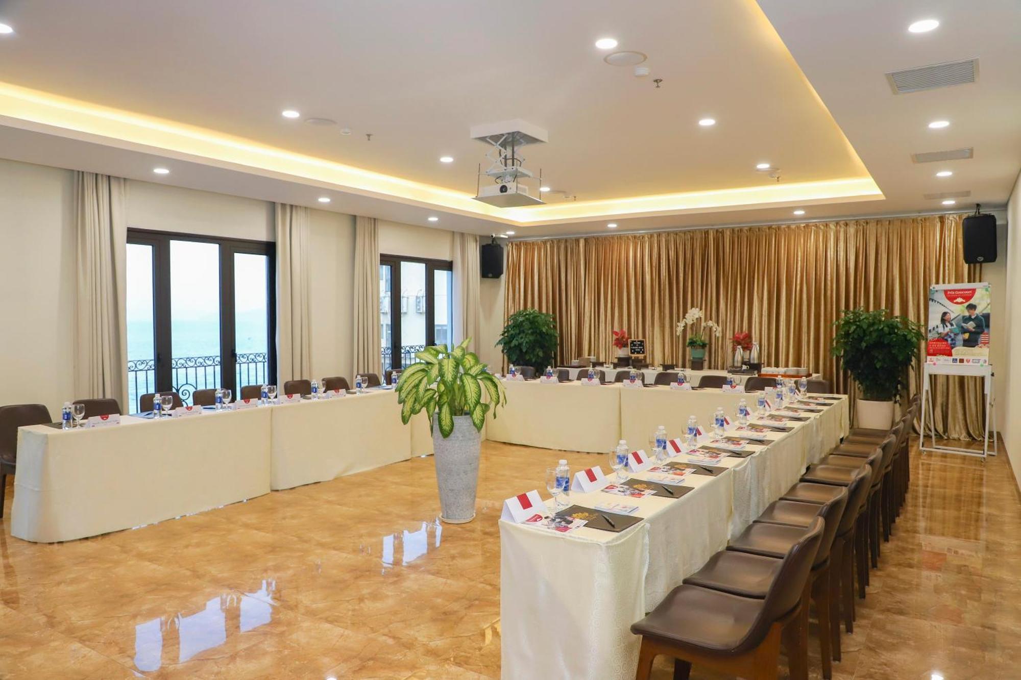 Golden Lotus Hotel Da Nang - Rooftop Bar Sea View Exterior foto